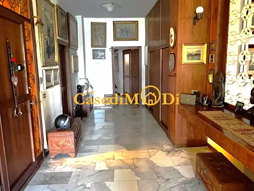 Immagine 7 di Villa in vendita  a Livorno