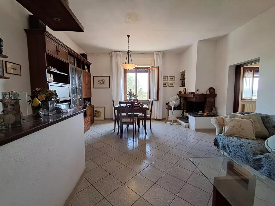 Immagine 2 di Rustico / casale in vendita  a Crespina Lorenzana