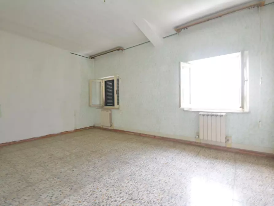 Immagine 6 di Appartamento in vendita  a Lucca