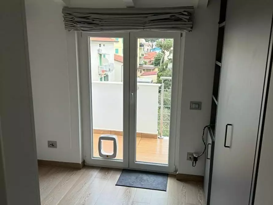 Immagine 11 di Appartamento in vendita  a Camaiore