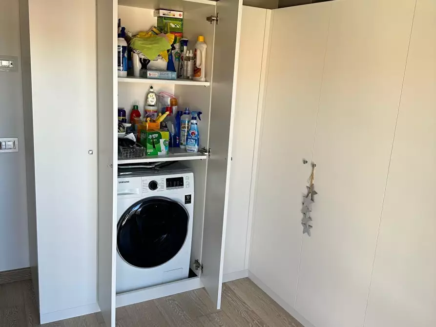 Immagine 2 di Appartamento in vendita  a Camaiore