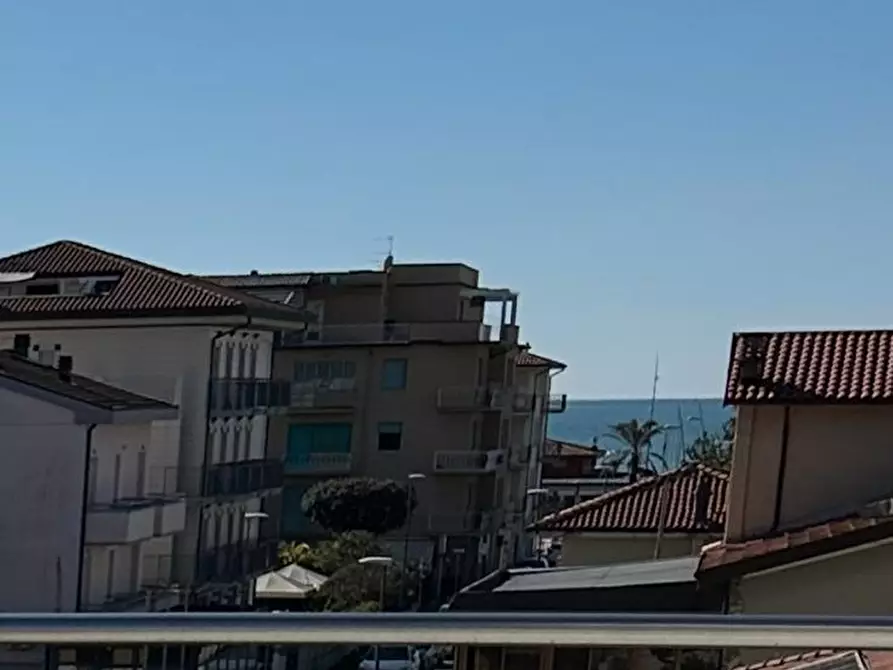 Immagine 16 di Appartamento in vendita  a Camaiore