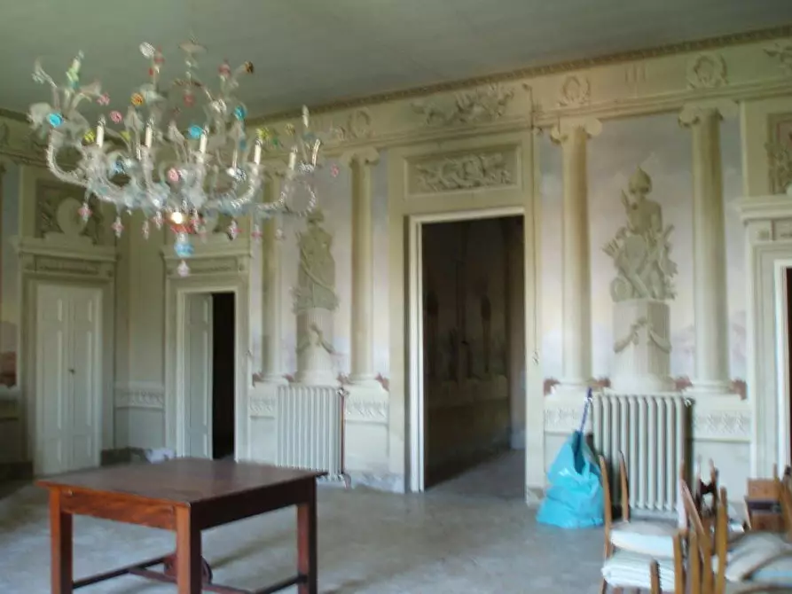 Immagine 21 di Villa in vendita  a Lucca