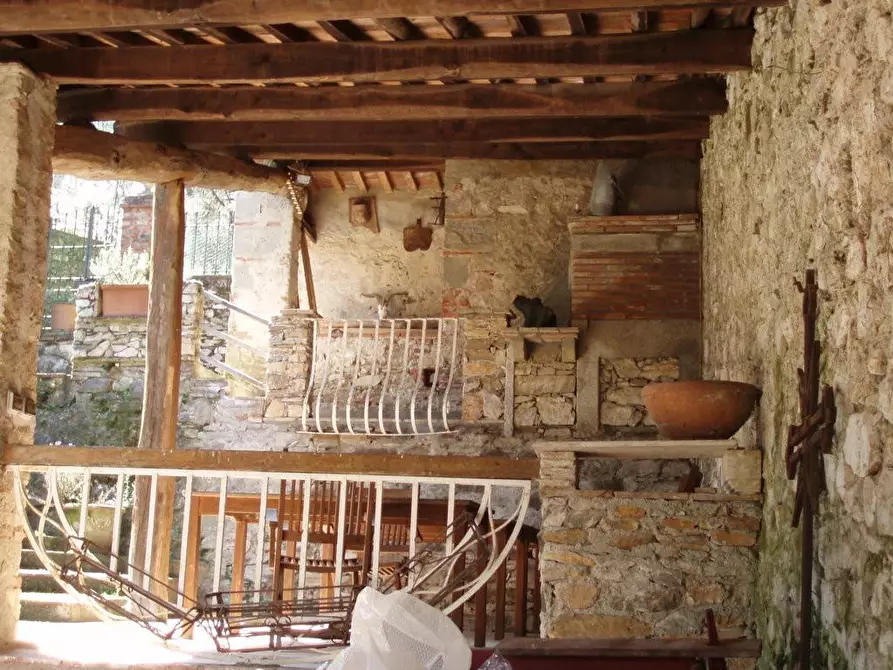 Immagine 37 di Villa in vendita  a Lucca