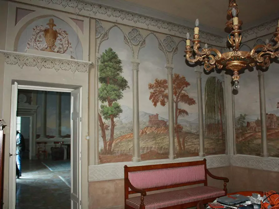 Immagine 6 di Villa in vendita  a Lucca