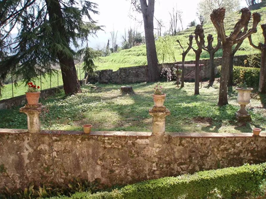 Immagine 31 di Villa in vendita  a Lucca