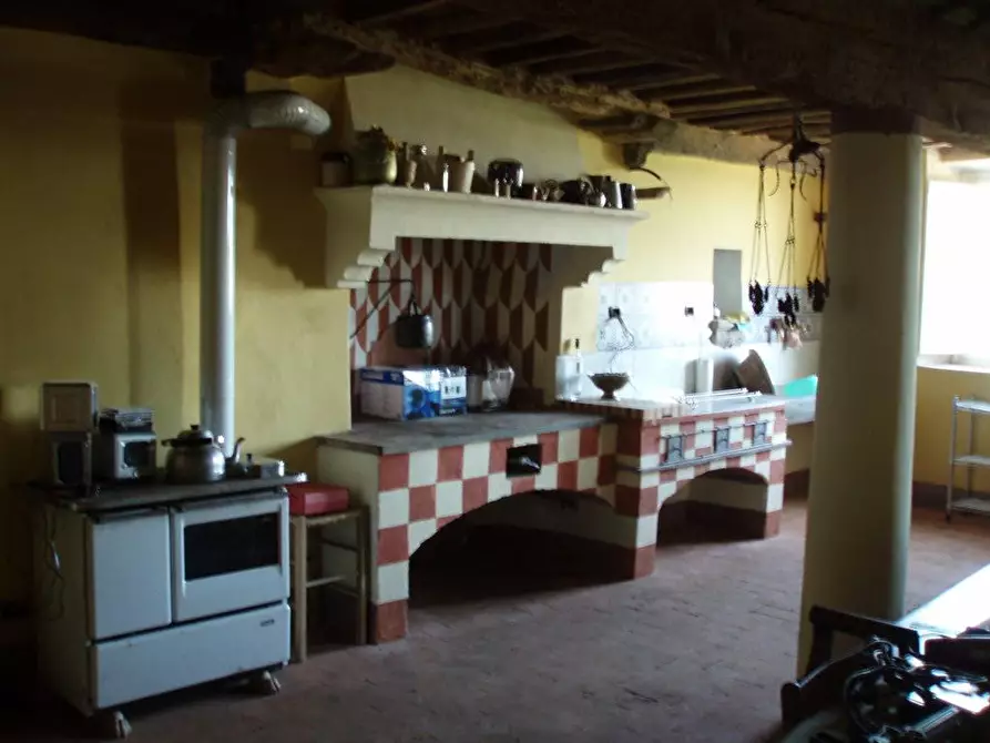 Immagine 27 di Villa in vendita  a Lucca