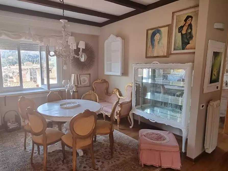 Immagine 8 di Appartamento in vendita  a Carrara