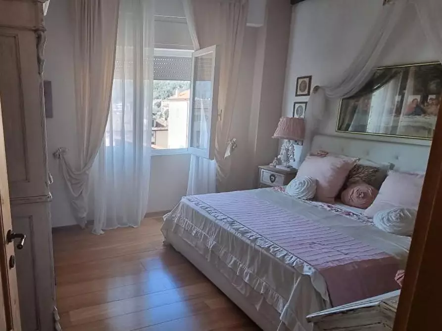Immagine 14 di Appartamento in vendita  a Carrara