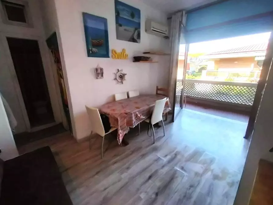 Immagine 2 di Appartamento in vendita  a Carrara