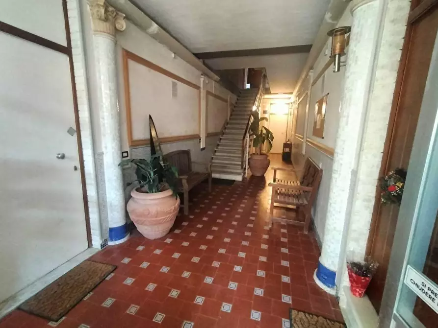 Immagine 11 di Appartamento in vendita  a Carrara