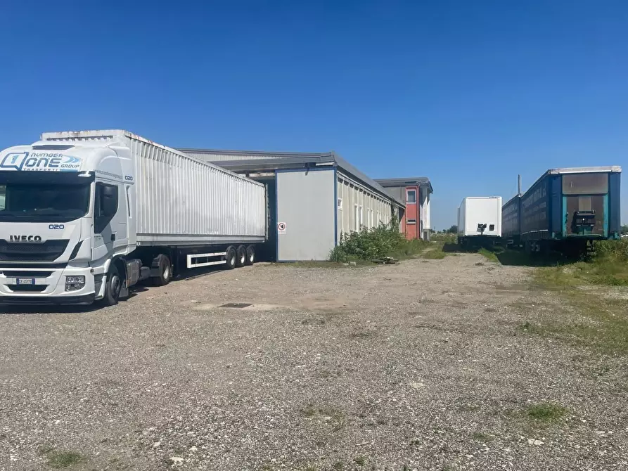 Immagine 29 di Capannone industriale in vendita  a Garbagna Novarese