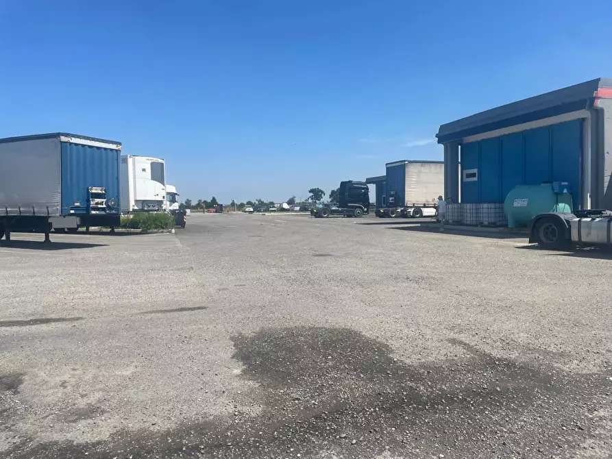Immagine 25 di Capannone industriale in vendita  a Garbagna Novarese