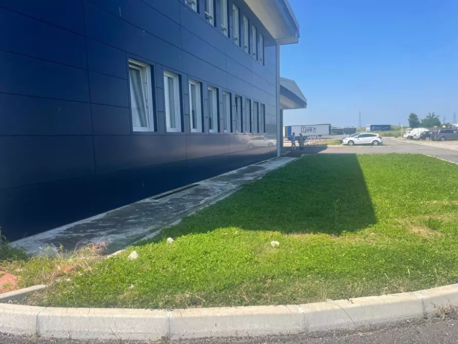 Immagine 31 di Capannone industriale in vendita  a Garbagna Novarese