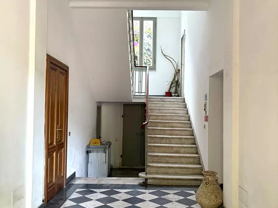 Immagine 1 di Villa in vendita  a Massa