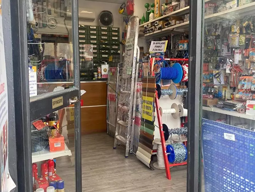 Immagine 6 di Attività commerciale in vendita  a San Mauro Torinese