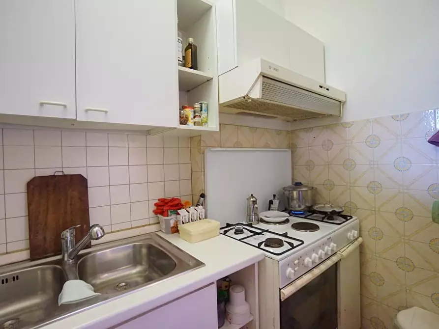 Immagine 6 di Appartamento in vendita  a Massa