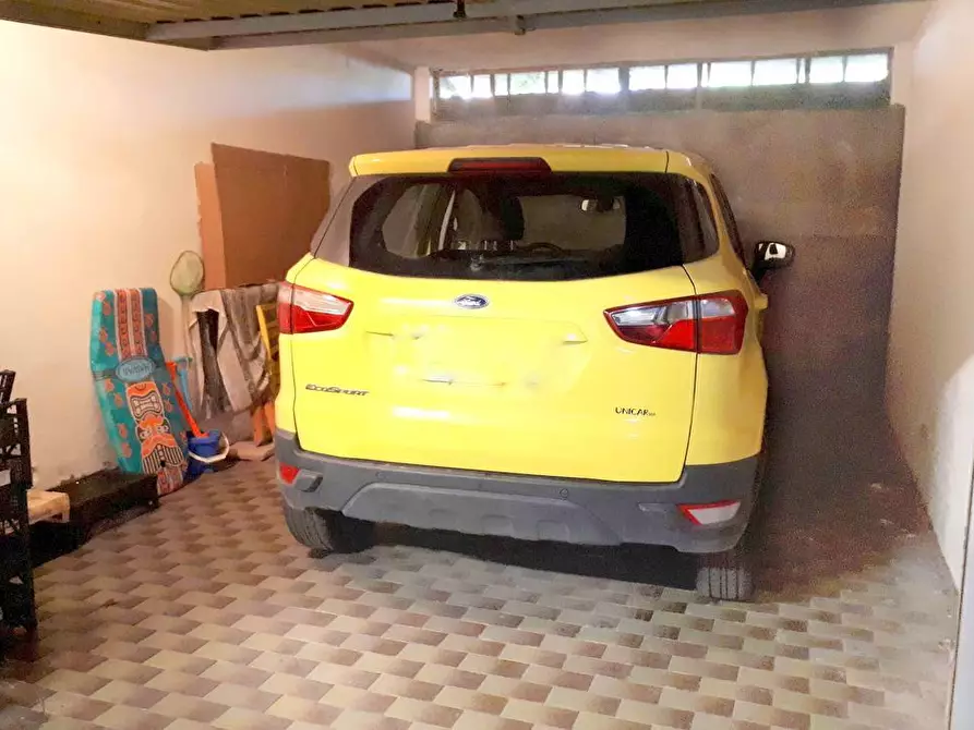 Immagine 15 di Appartamento in vendita  a Massa