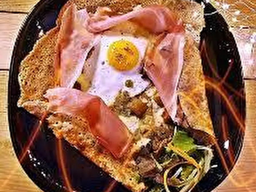 Immagine 10 di Attività commerciale in vendita  a Torino