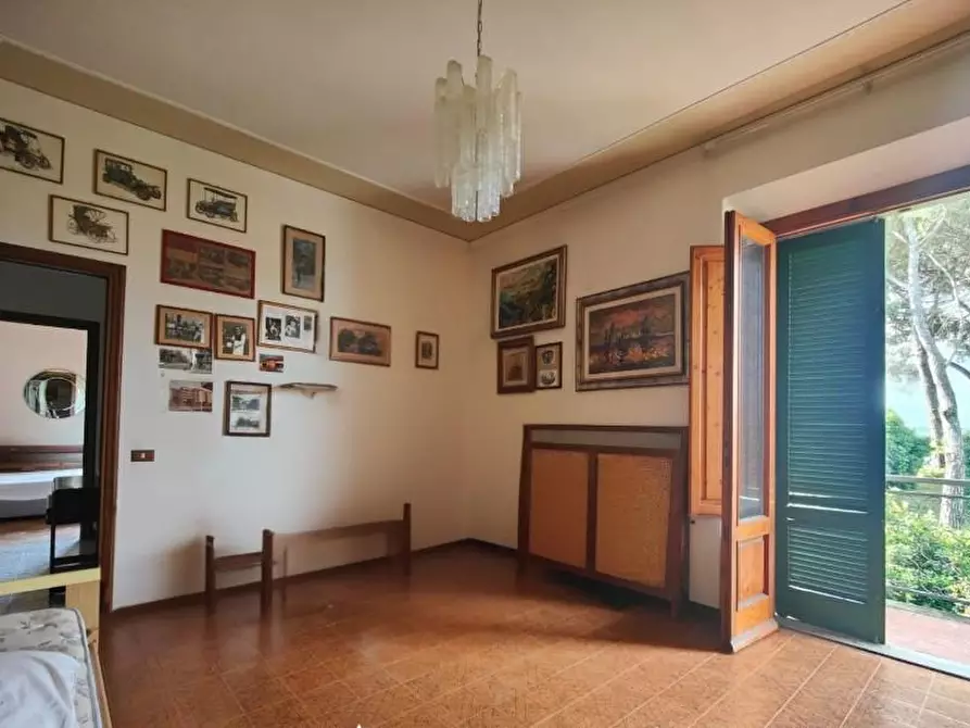 Immagine 11 di Villa in vendita  a Fucecchio