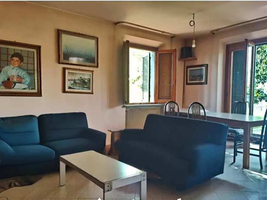 Immagine 3 di Villa in vendita  a Fucecchio