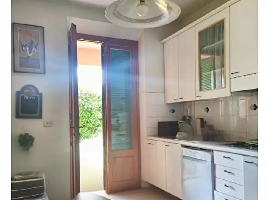 Immagine 4 di Villa in vendita  a Fucecchio