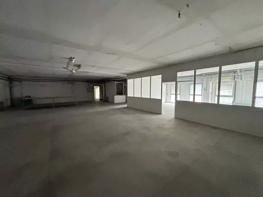 Immagine 14 di Attività artigianale in vendita  a Empoli