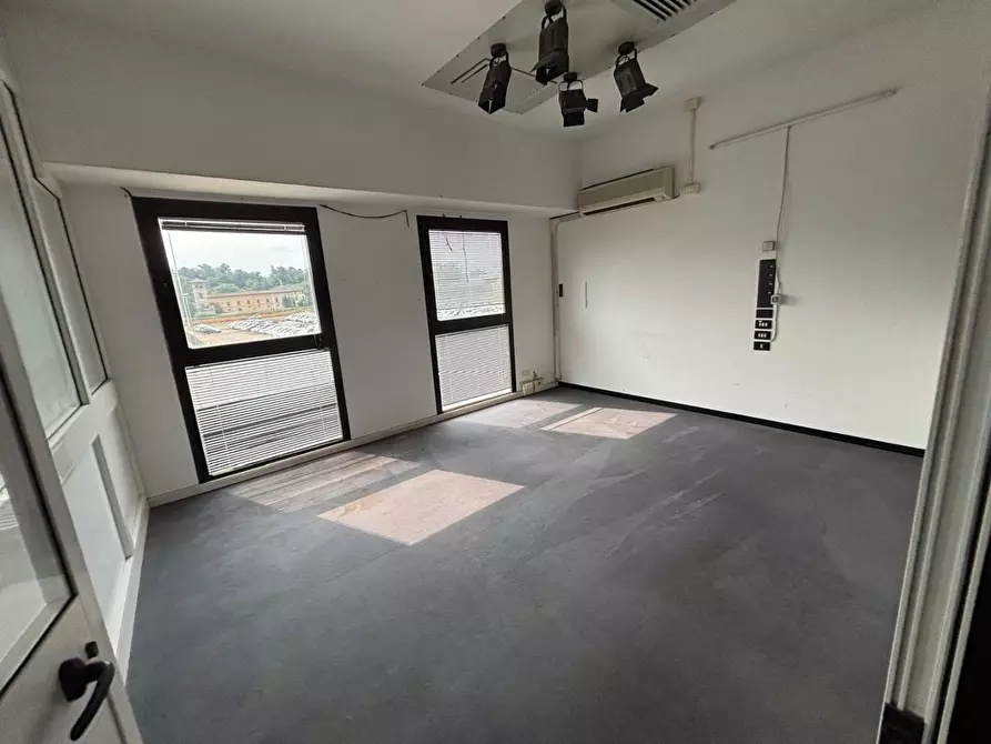 Immagine 7 di Attività artigianale in vendita  a Empoli