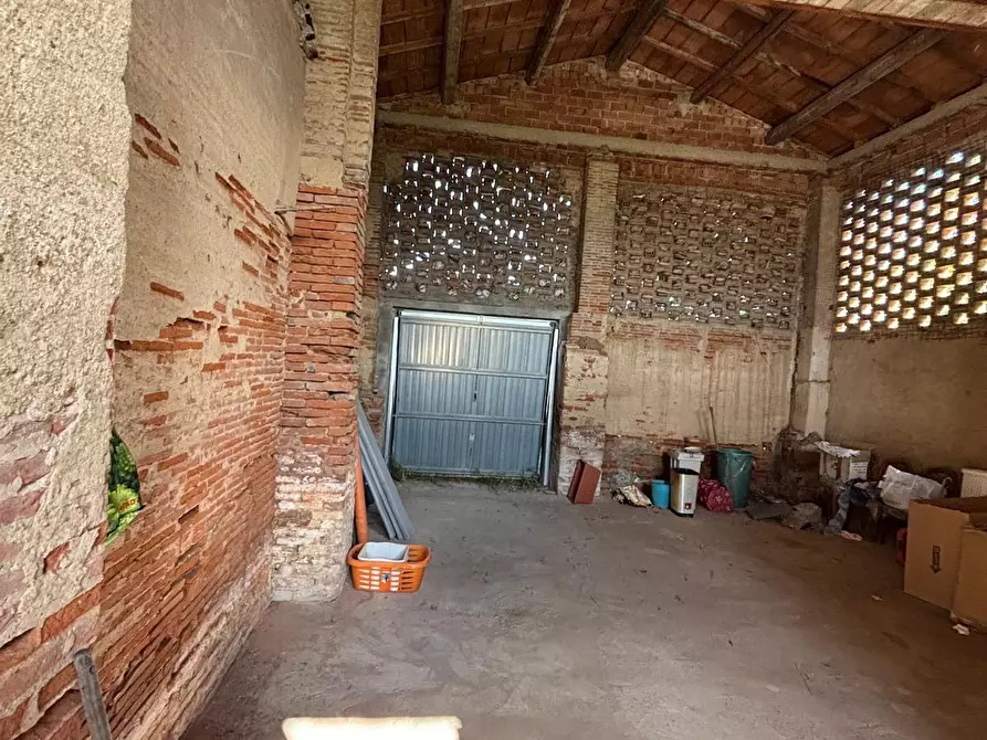 Immagine 7 di Deposito in vendita  a San Miniato