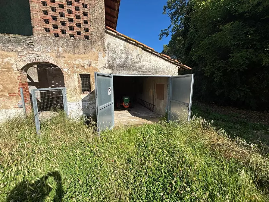 Immagine 3 di Deposito in vendita  a San Miniato