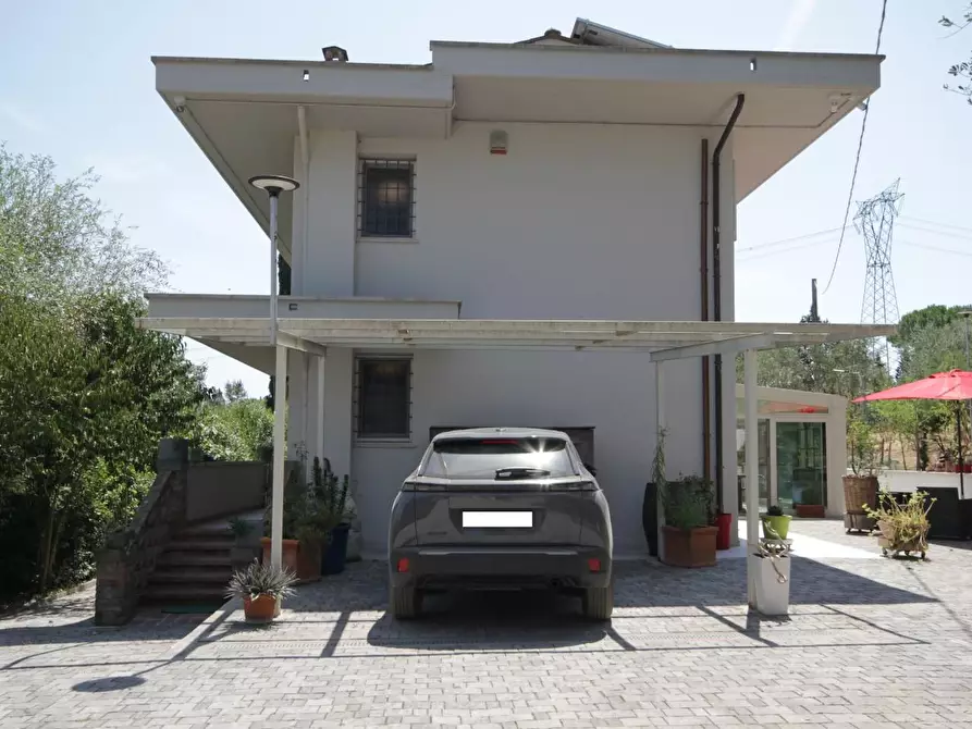 Immagine 7 di Villa in vendita  a Empoli