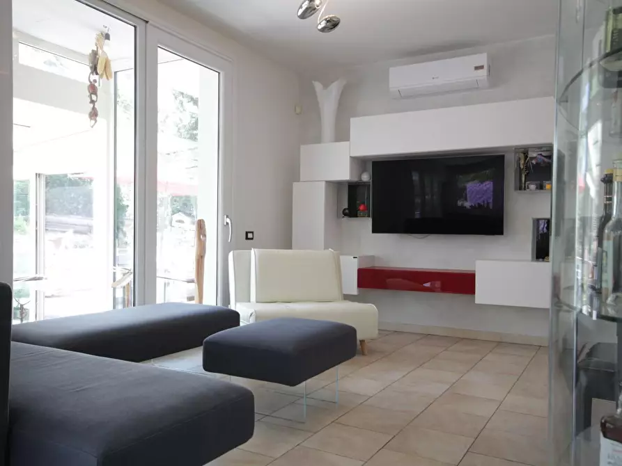 Immagine 17 di Villa in vendita  a Empoli