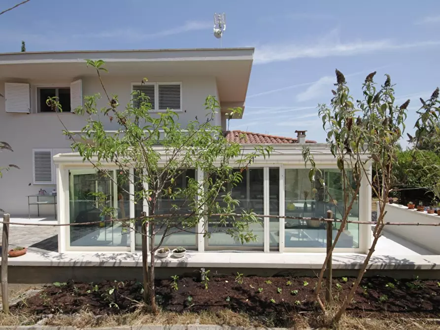 Immagine 10 di Villa in vendita  a Empoli