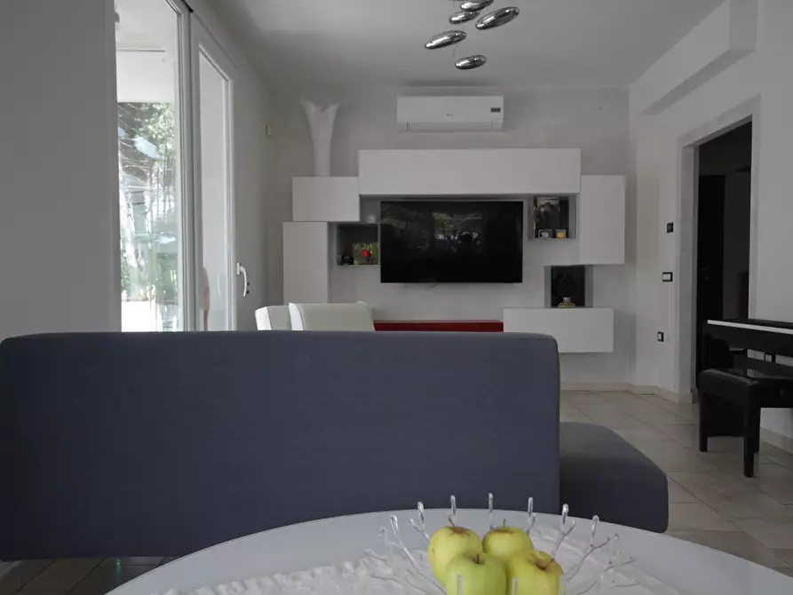 Immagine 18 di Villa in vendita  a Empoli