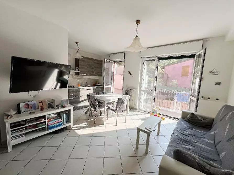 Immagine 1 di Appartamento in vendita  a La Spezia