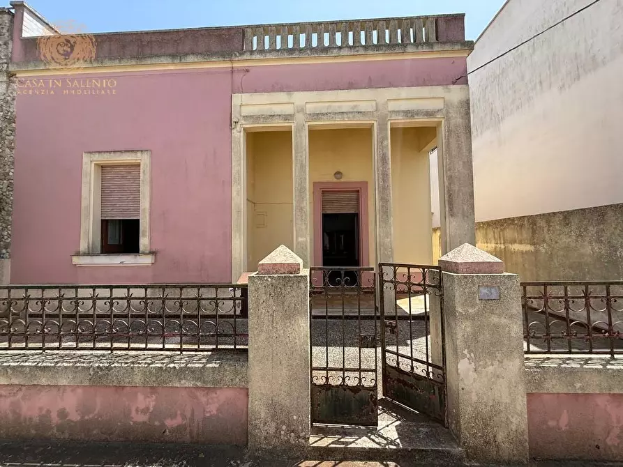 Immagine 4 di Casa indipendente in vendita  a Gagliano Del Capo