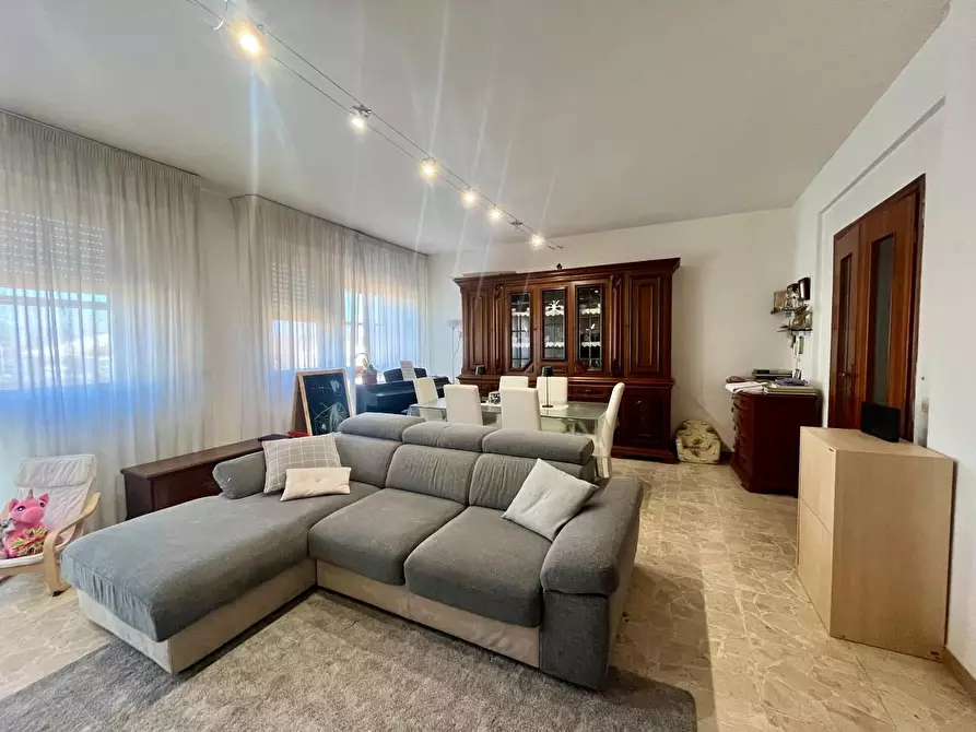 Immagine 1 di Appartamento in vendita  a Pisa