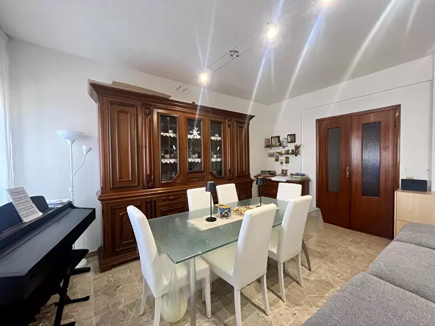 Immagine 2 di Appartamento in vendita  a Pisa