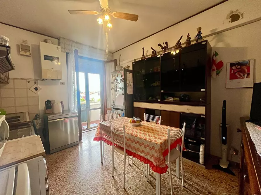 Immagine 4 di Appartamento in vendita  a Pisa