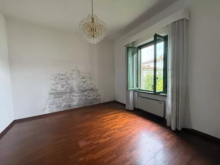 Immagine 13 di Villa in vendita  a Castelfranco Di Sotto