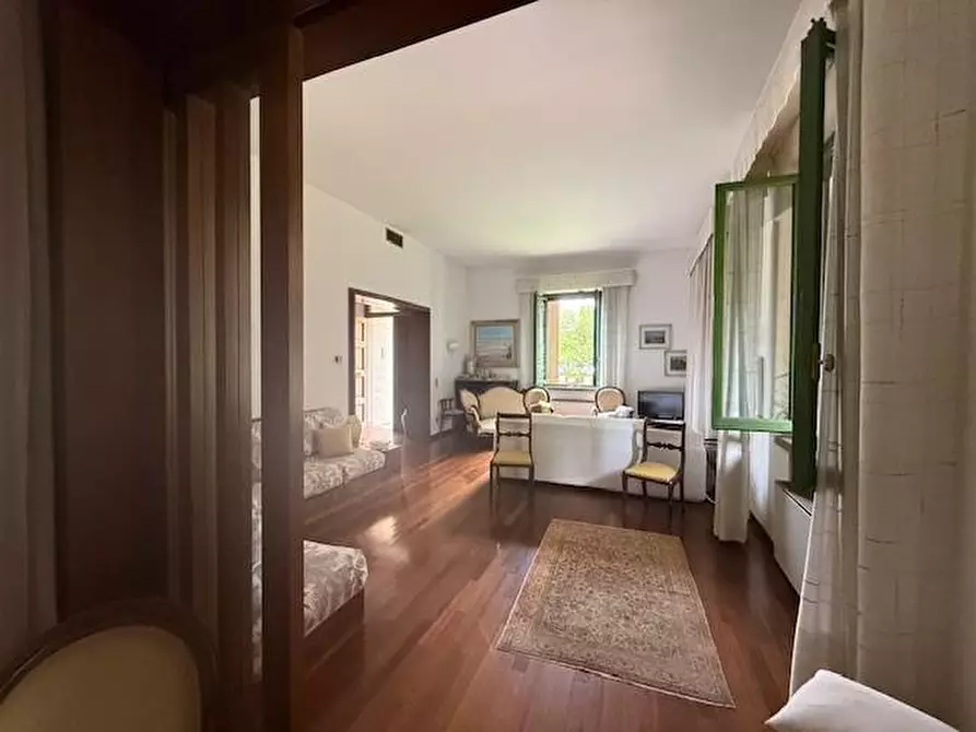 Immagine 33 di Villa in vendita  a Castelfranco Di Sotto