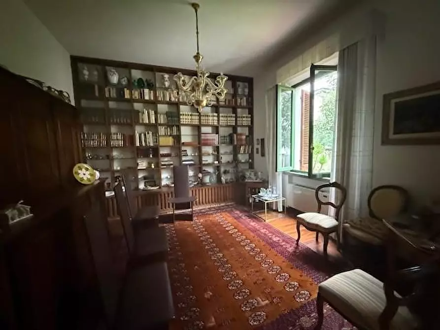 Immagine 18 di Villa in vendita  a Castelfranco Di Sotto