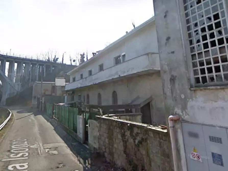 Immagine 2 di Laboratorio in vendita  a Carate Brianza