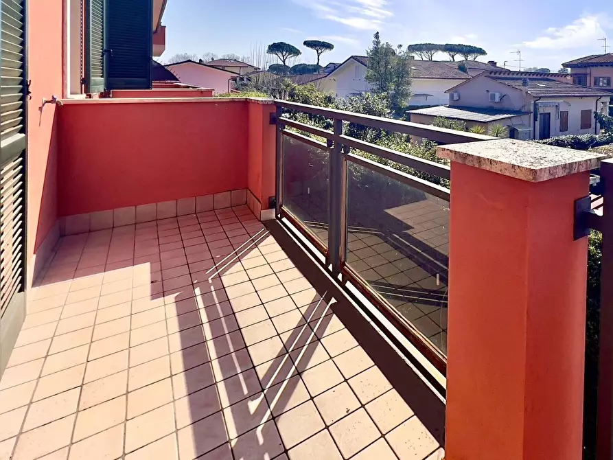 Immagine 8 di Appartamento in vendita  a Pietrasanta