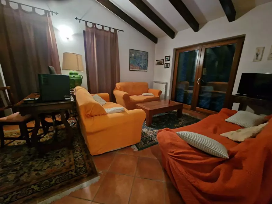 Immagine 5 di Villa in vendita  a Carrara