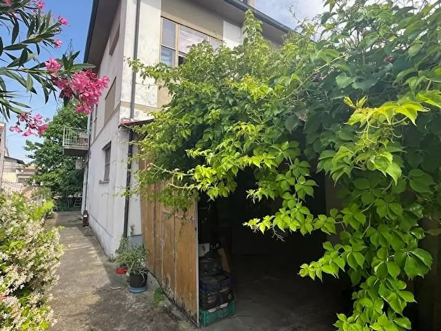 Immagine 15 di Appartamento in vendita  a Calcinaia