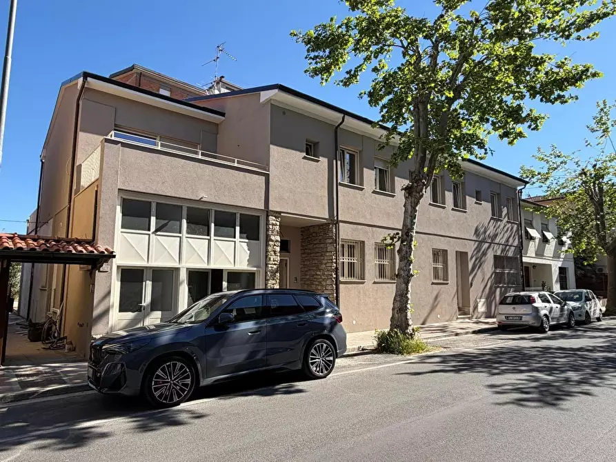 Immagine 2 di Appartamento in vendita  a Cascina