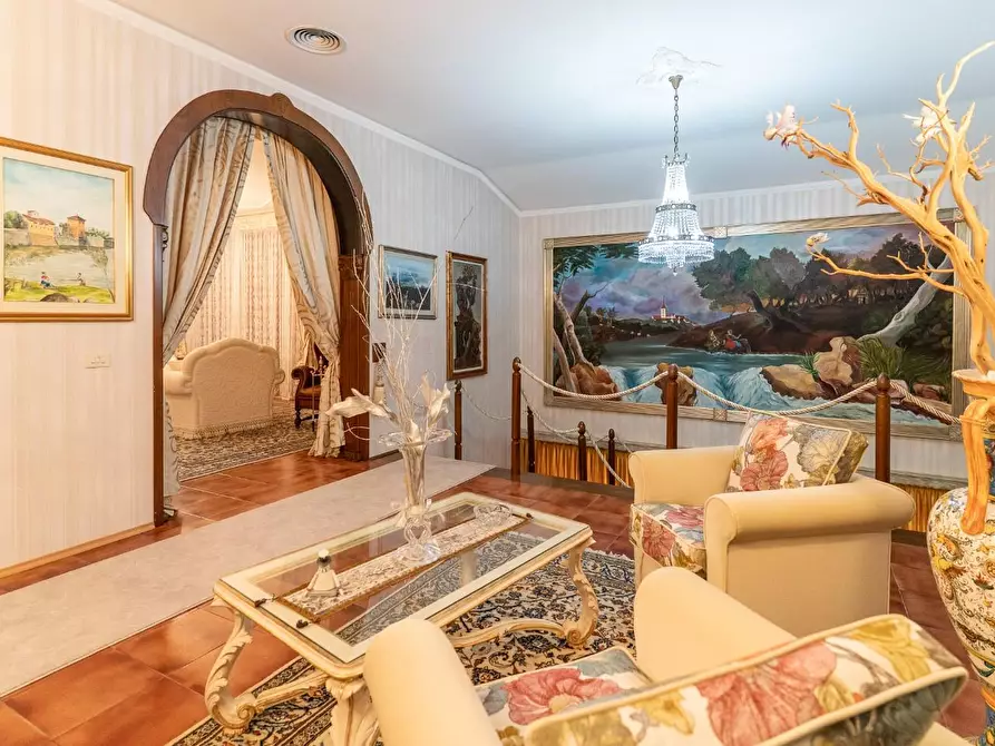 Immagine 7 di Villa in vendita  a Vinci