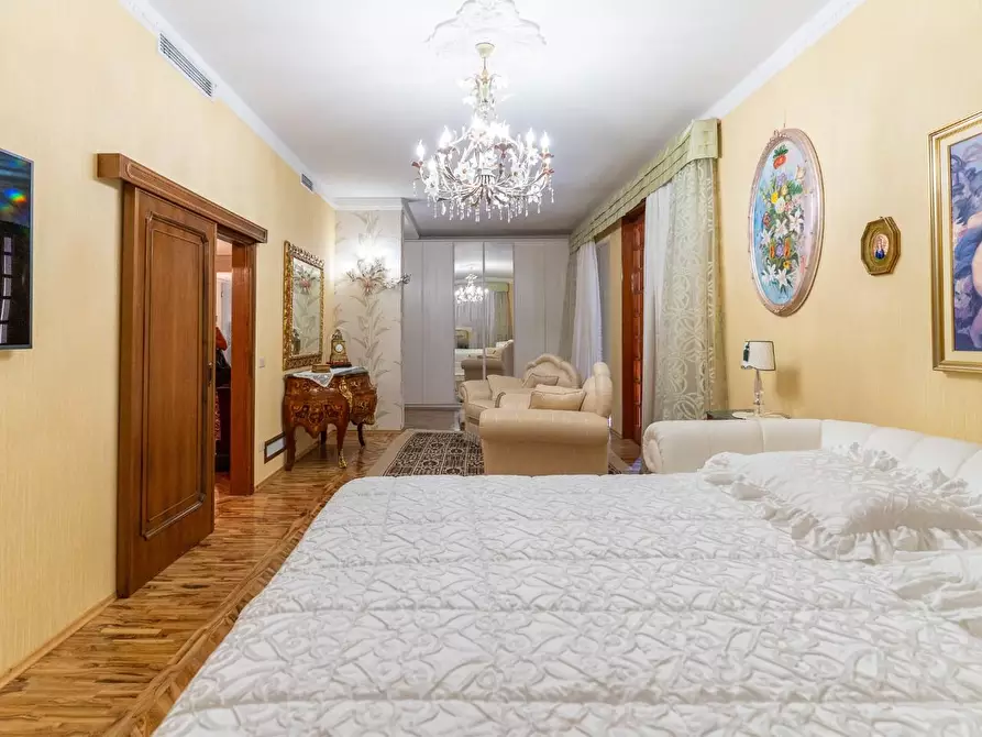 Immagine 27 di Villa in vendita  a Vinci