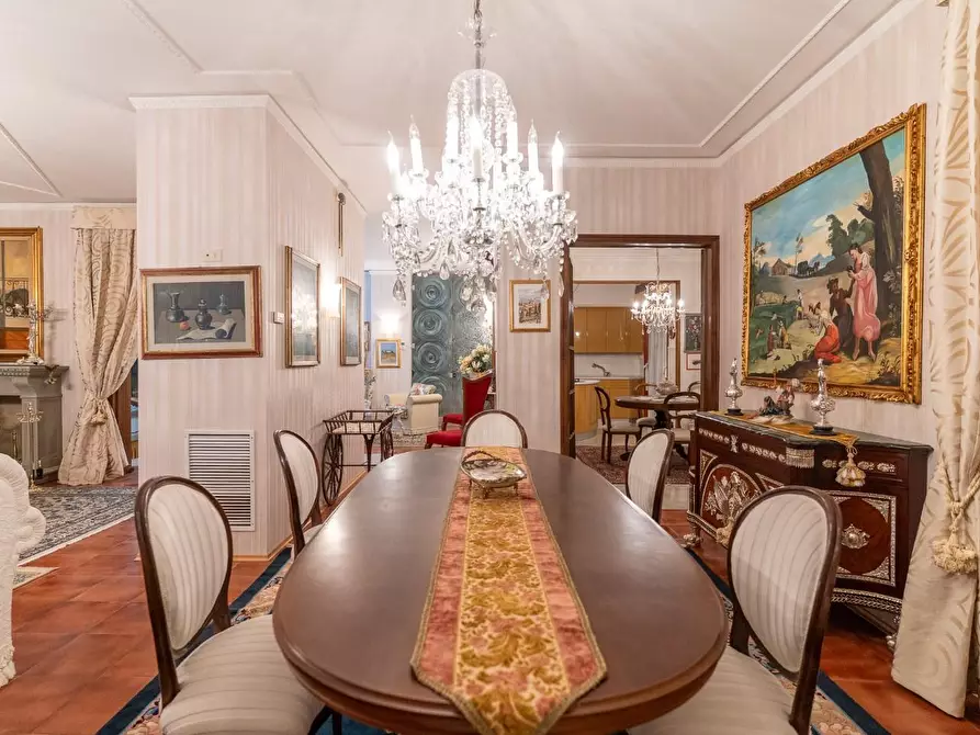 Immagine 19 di Villa in vendita  a Vinci